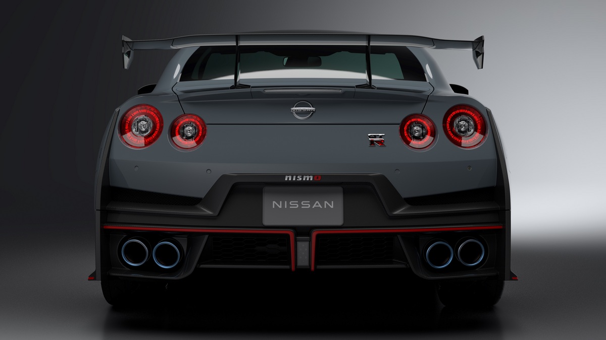 نيسان GT-R