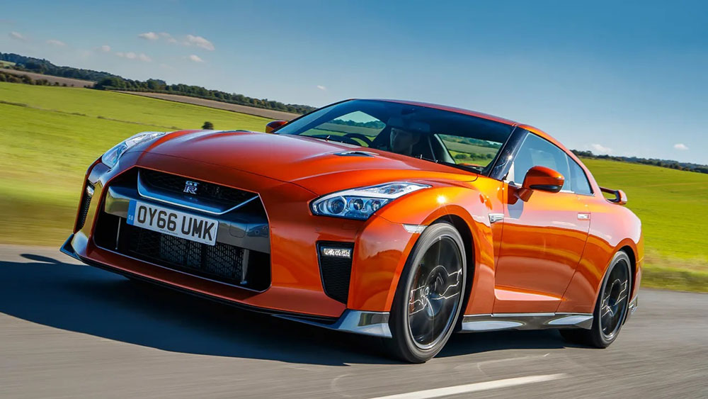 نيسان جي تي آر