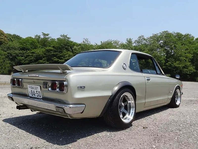 نيسان سكايلاين 