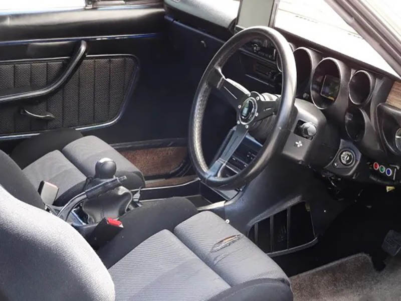 نيسان سكايلاين 