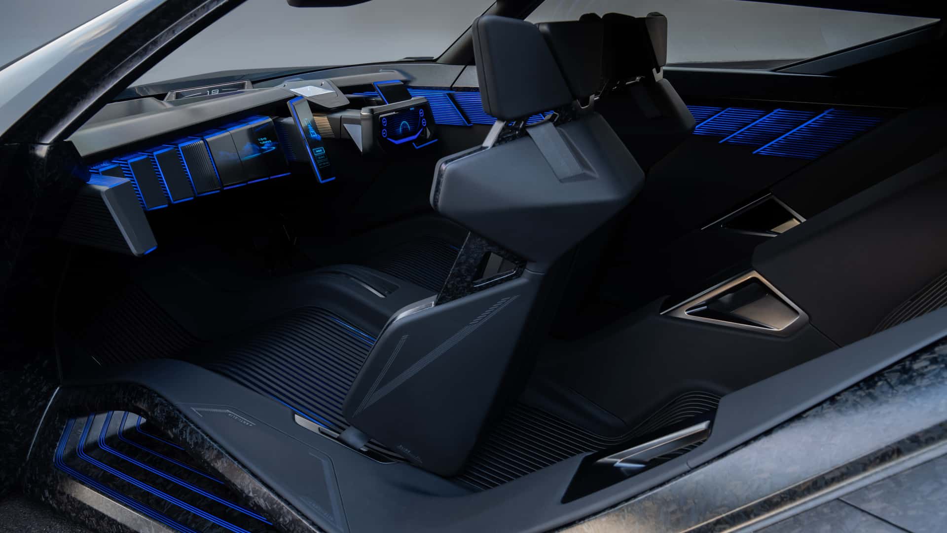 نيسان هايبر فورس