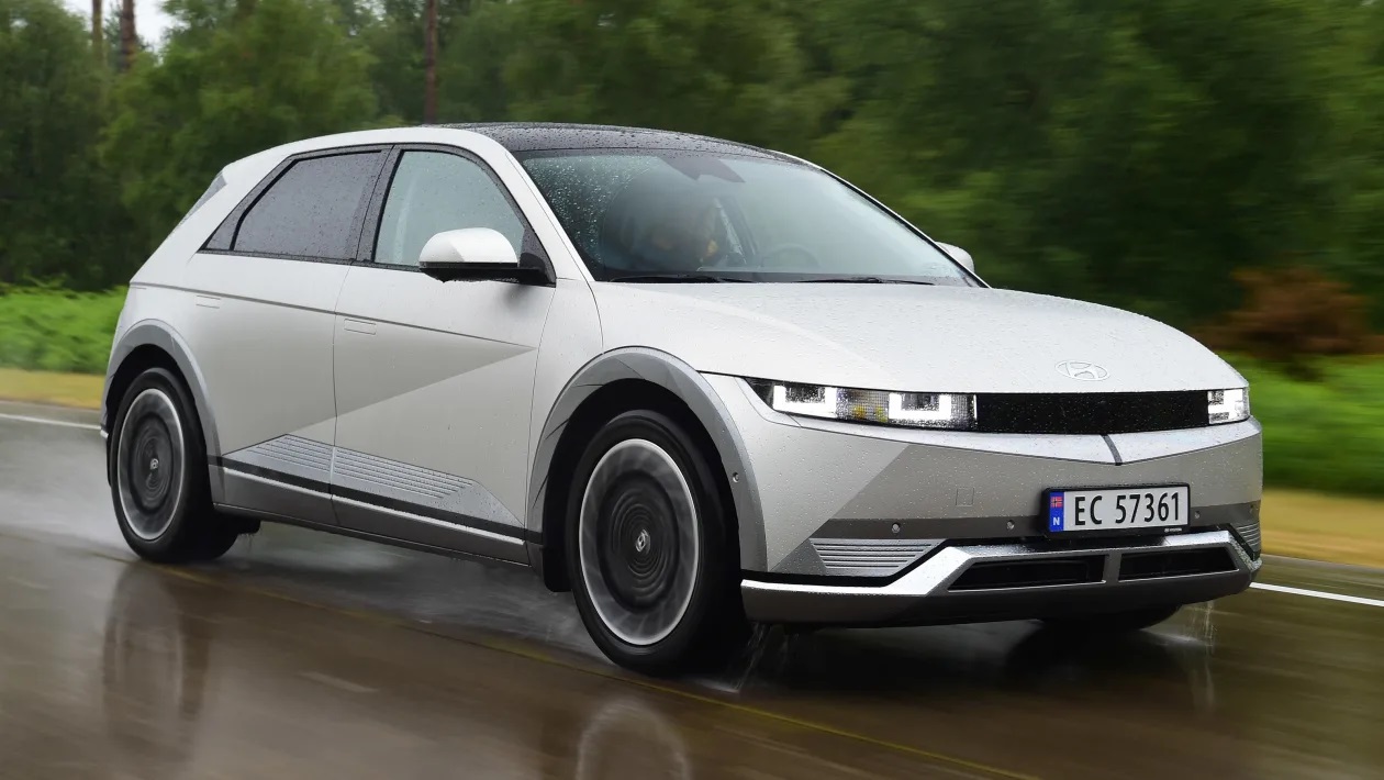 هيونداي أيونيك 5