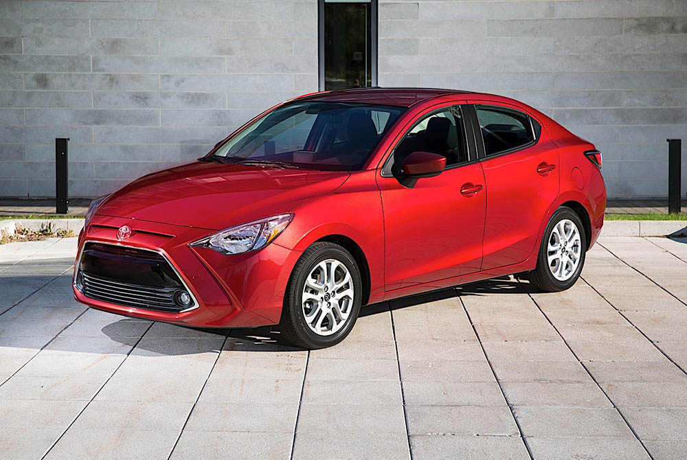 تويوتا يارس سيدان