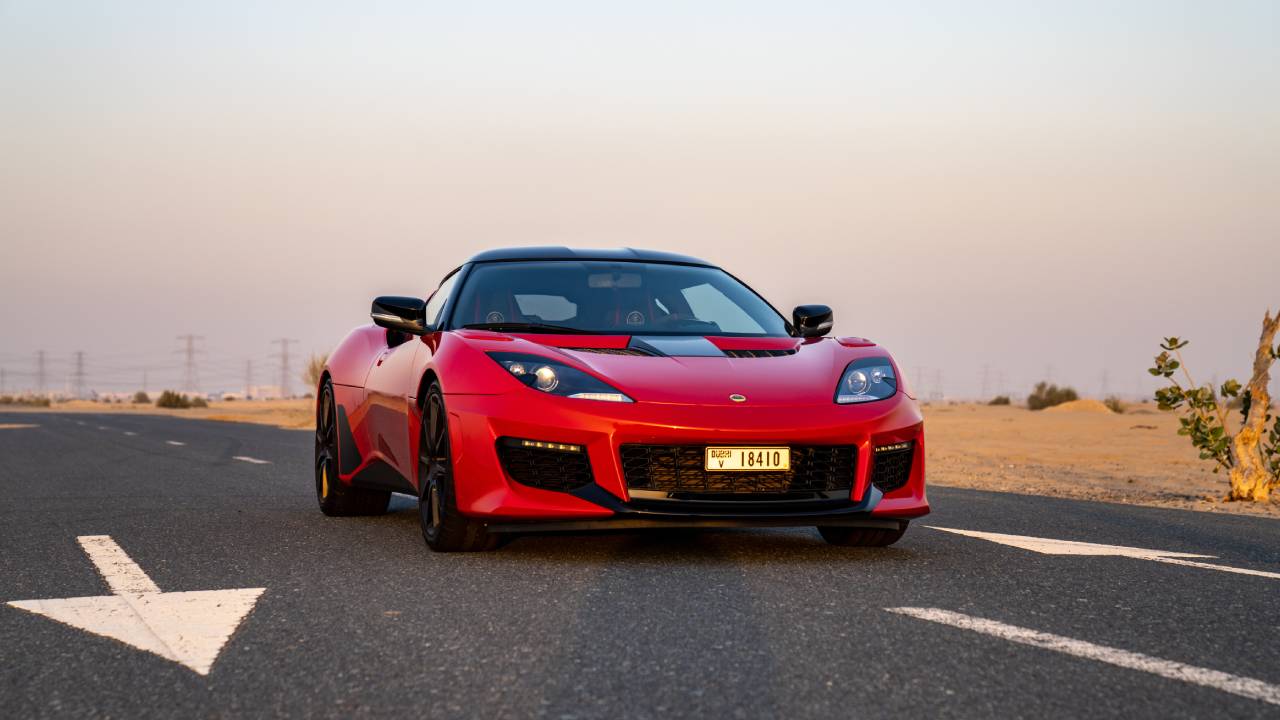 لوتس أيفورا جي تي