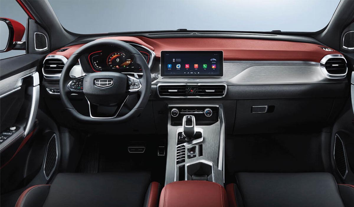 جيلي كولراي من الداخل