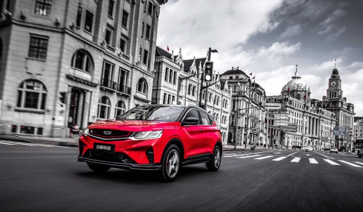 جيلي كولراي من الداخل