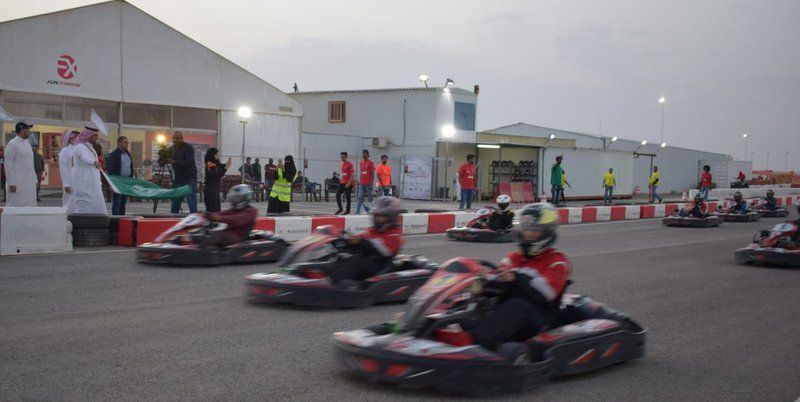 سباق سيارات