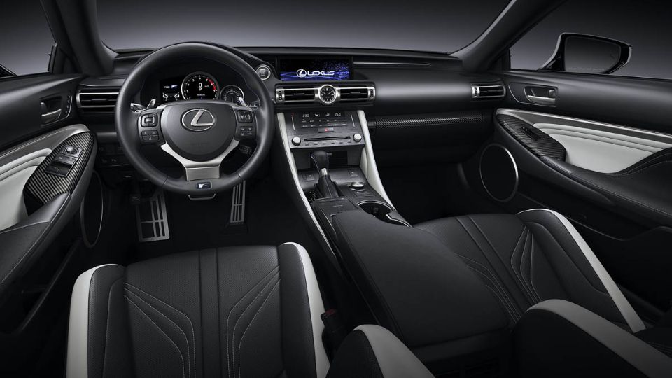 لكزس RC 2022