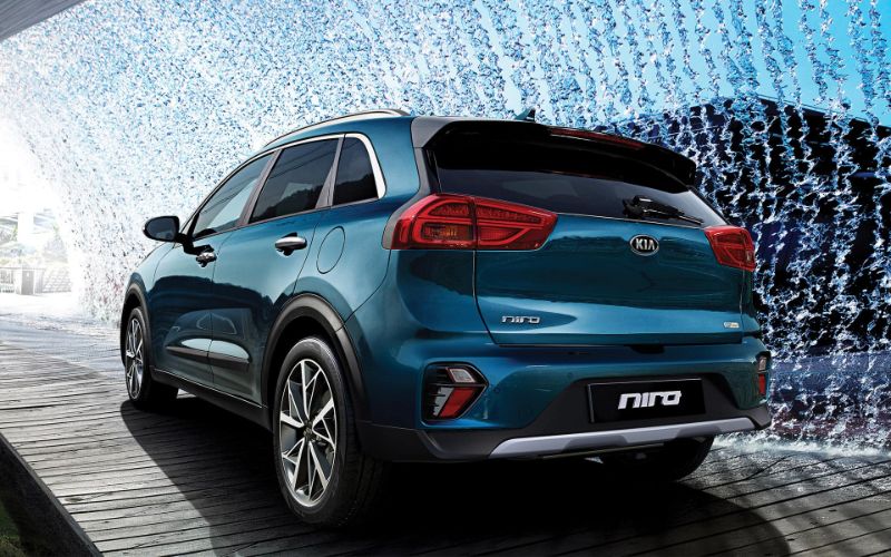 كيا نيرو