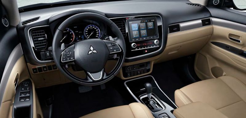 ميتسوبيشي اوتلندر