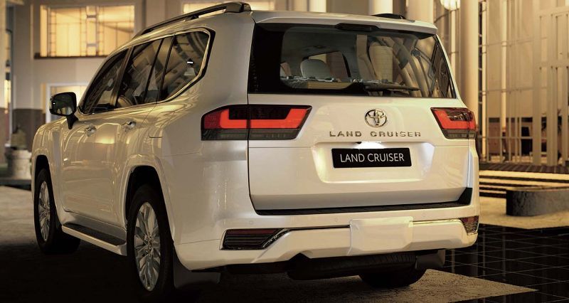 لاند كروزر 2022 سعر
