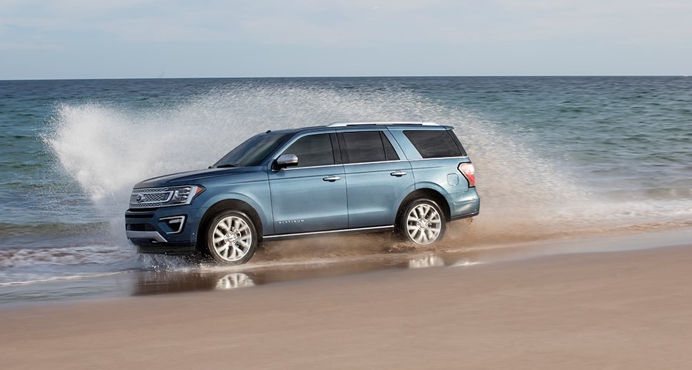 السيارة فورد