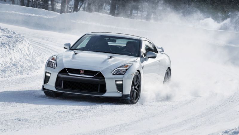 سيارة نيسان