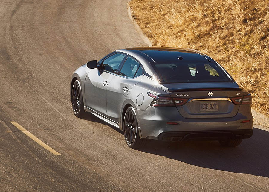 سيارة نيسان