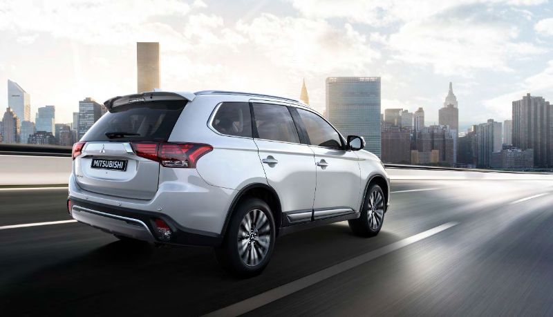 ميتسوبيشي اوتلاندر