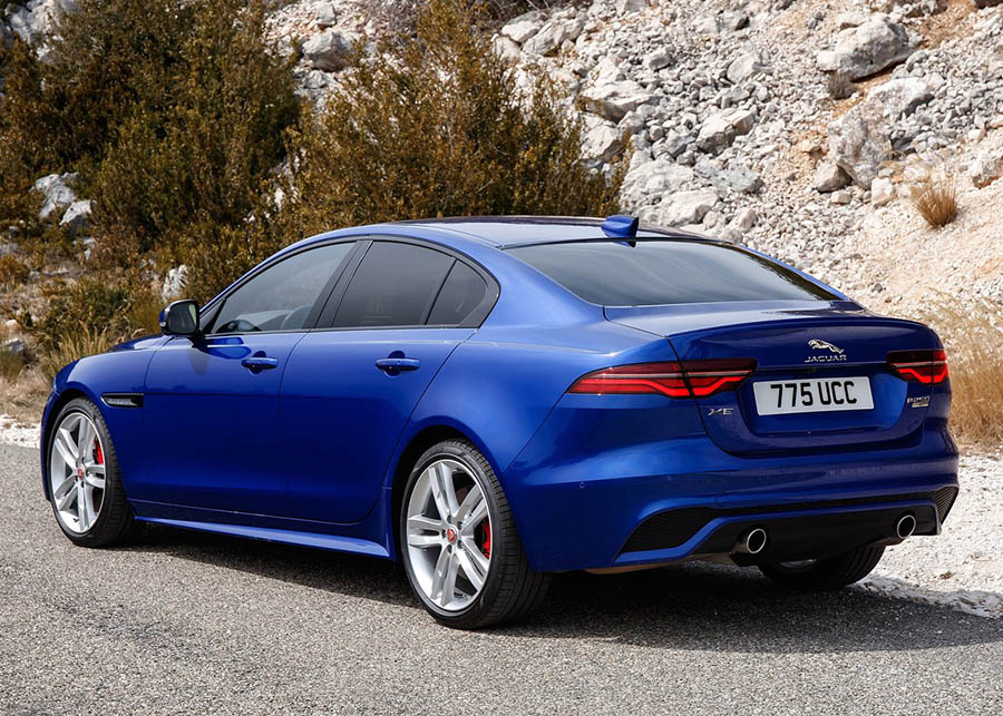 جاكوار xe