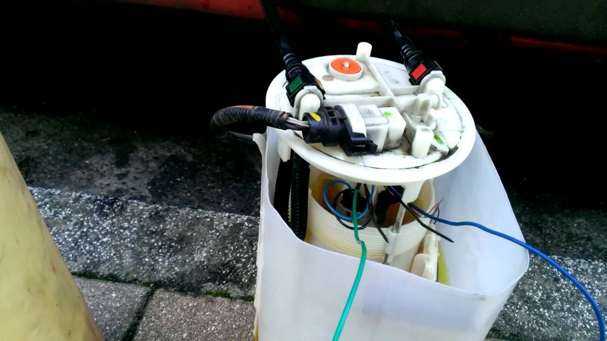 اعراض تلف مضخة الوقود