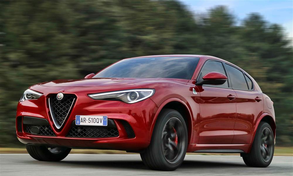 الفا روميو ستلفيو 2023