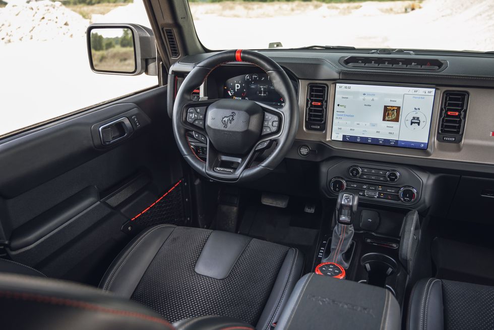 برانكو 2022 من الداخل