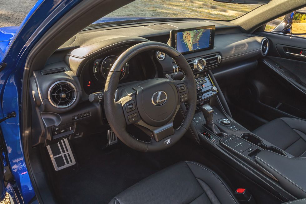 داخلية لكزس صغيره