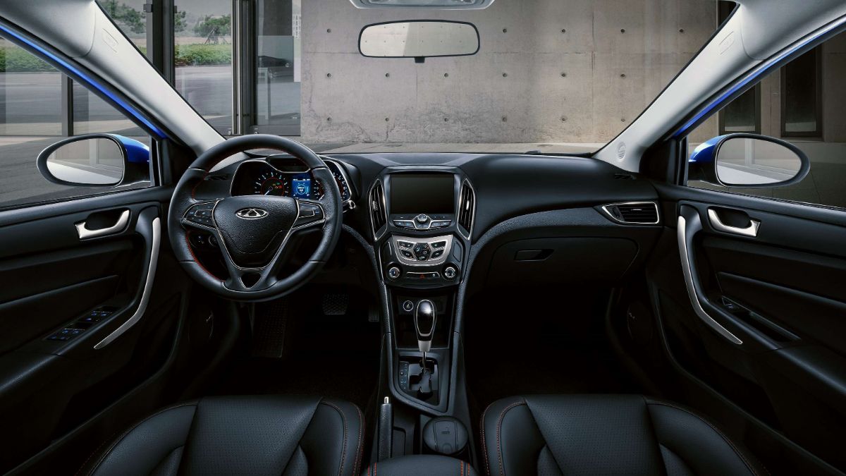 سيارة اريزو 5 من الداخل