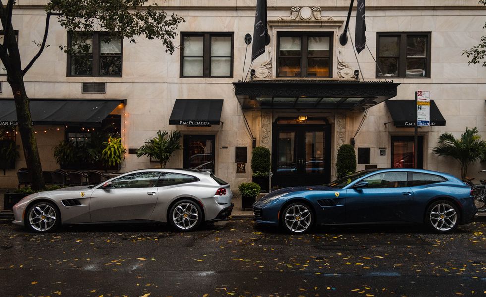 سيارة فيراري GTC 4Lusso