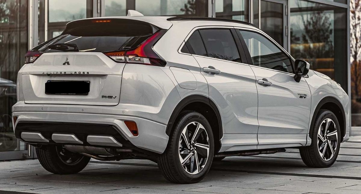 سيارة ميتسوبيشي اكليبس 2022