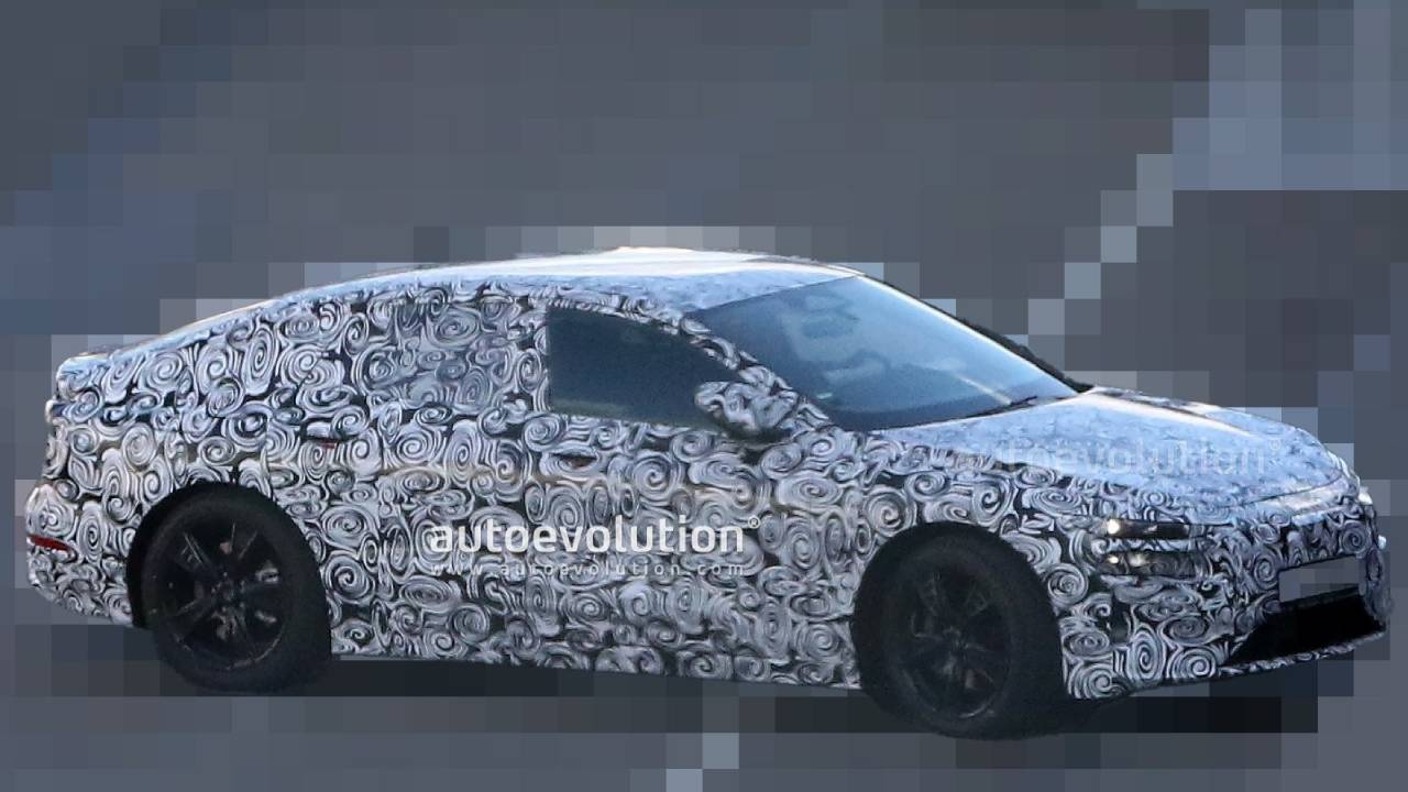 أودي ايه 6 اي ترون صورة تجسسية