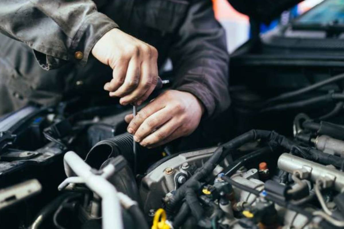 ورشة إصلاح سيارات