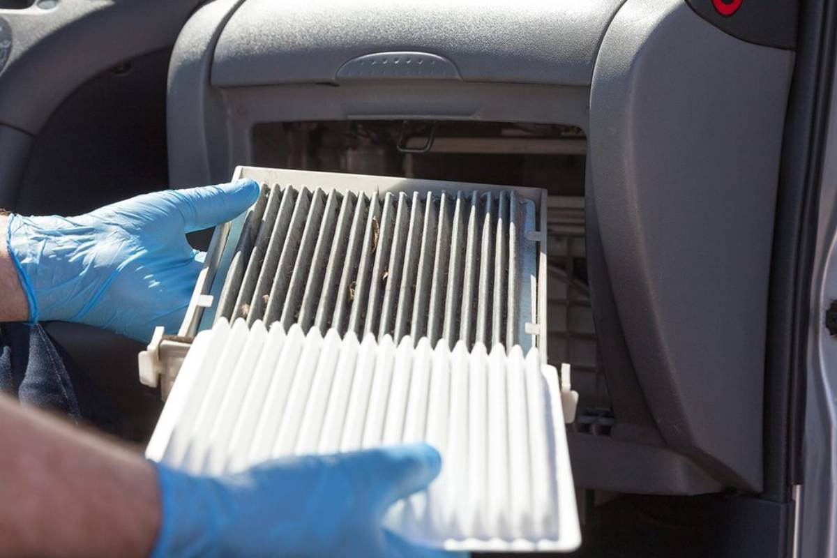 فلتر مكيف السيارة