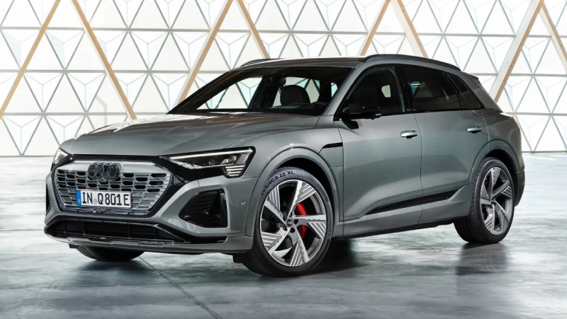 اودي اي ترون كيو 8 خارجي