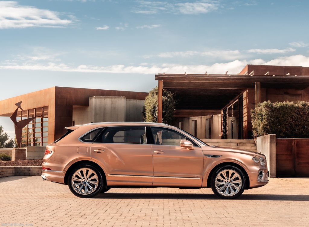 بنتلي بنتايجا خارجي 