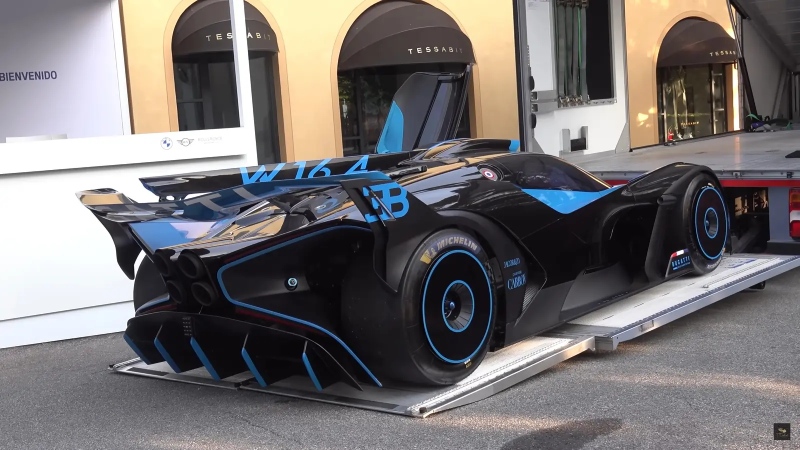 بوجاتي بولايد ايطاليا خارجي