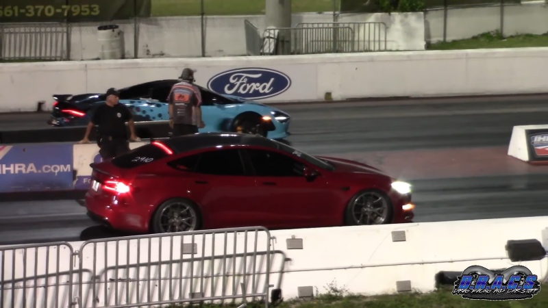 تسلا مكلارين 