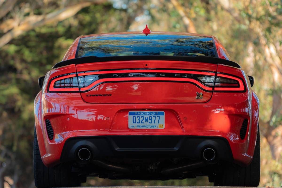 سيارات تشارجر