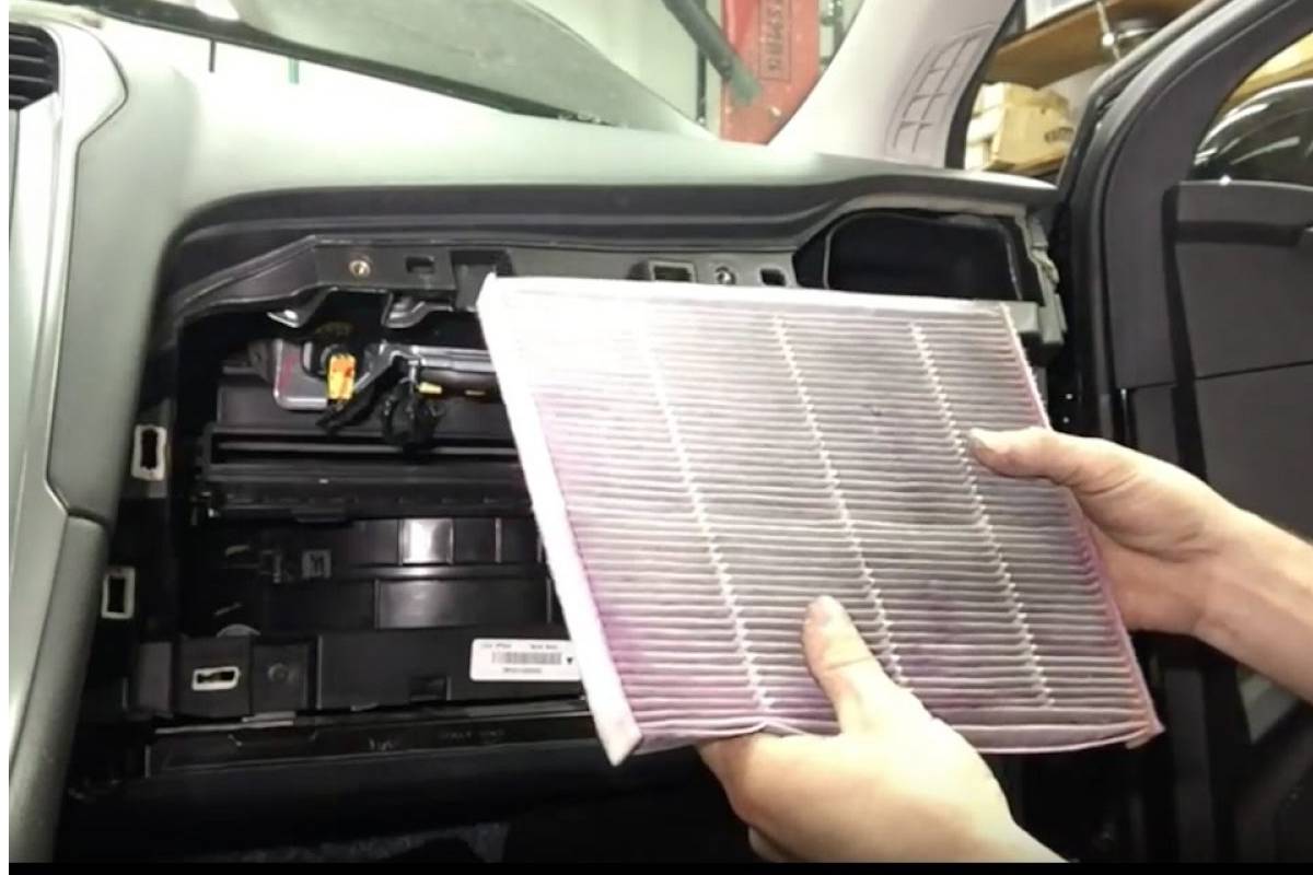 فلتر مكيف السيارة