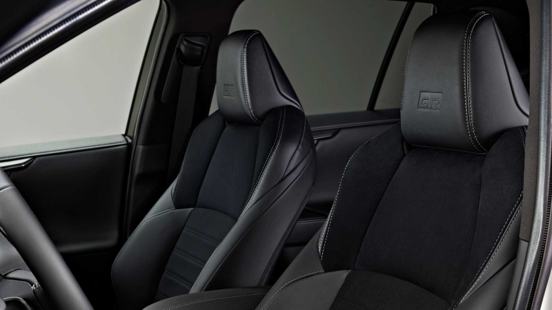 تويوتا راف 4 جي آر سبورتت داخلي