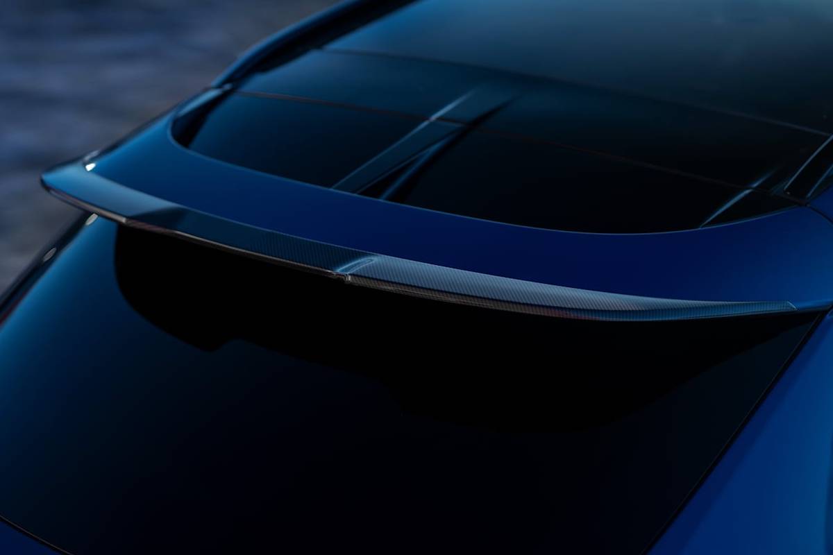 استون مارتن دي بي اكس 707