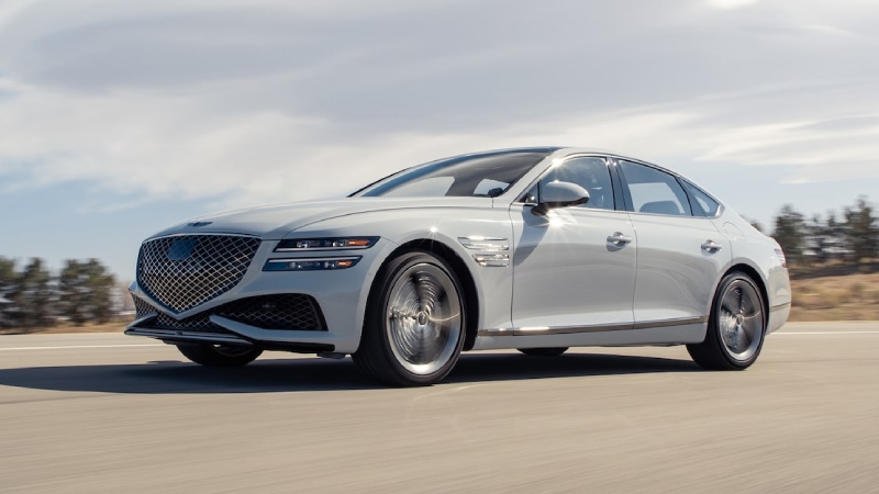 جينيسيس جي 80 اداء