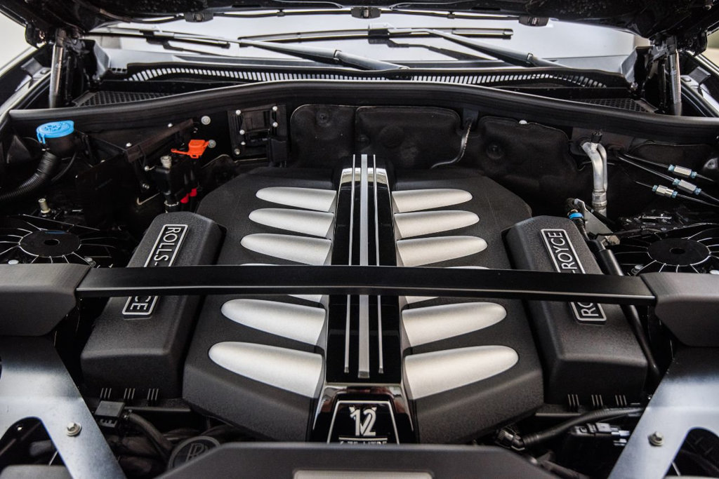 رولز رويس فانتوم محرك