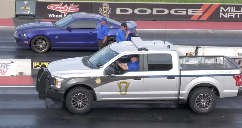 سباق دراق شرطة فورد