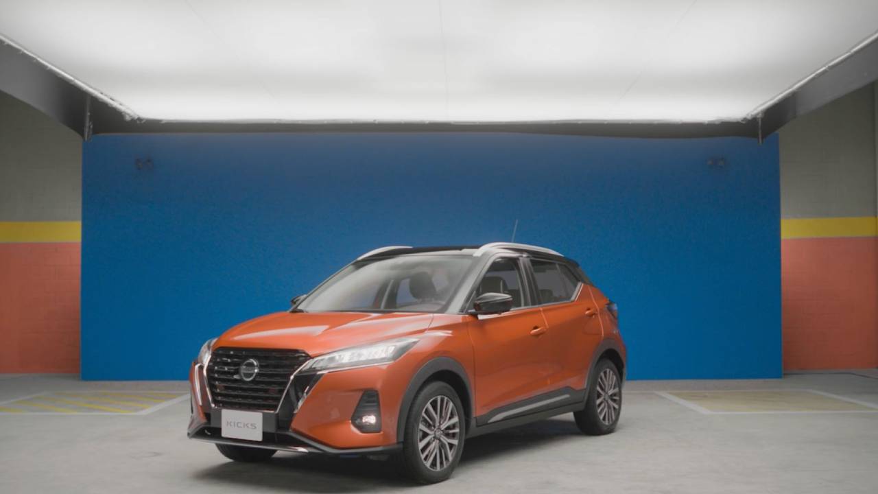 سيارة نيسان كيكس