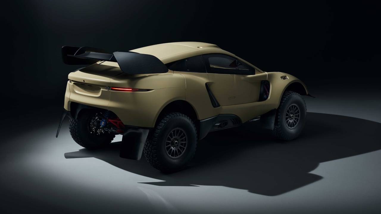 سيارة هانتر المتينة والصلبة