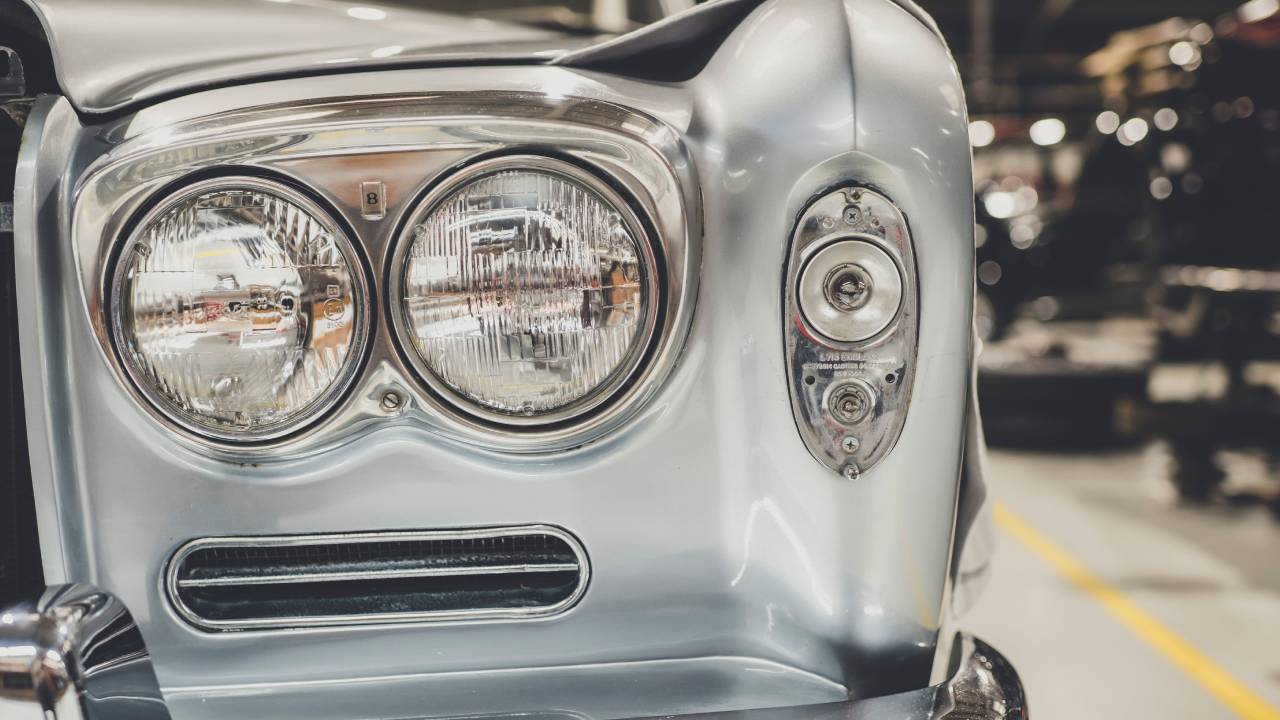 سيارة Bentley T-Series الأضواء الأمامية