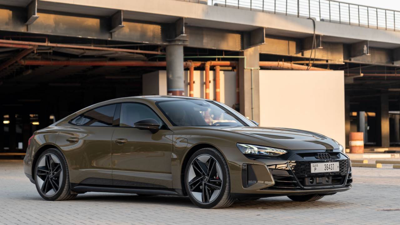 سيارة RS e Tron GT