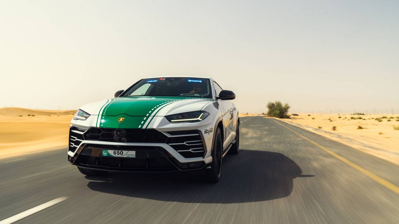 شرطة دبي تضم لامبورجيني اوروس