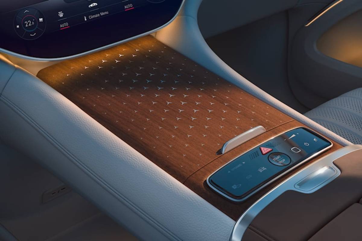 مرسيدس اي كيو اس اس يو في