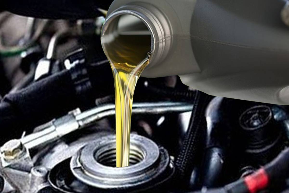 زيت المكينة