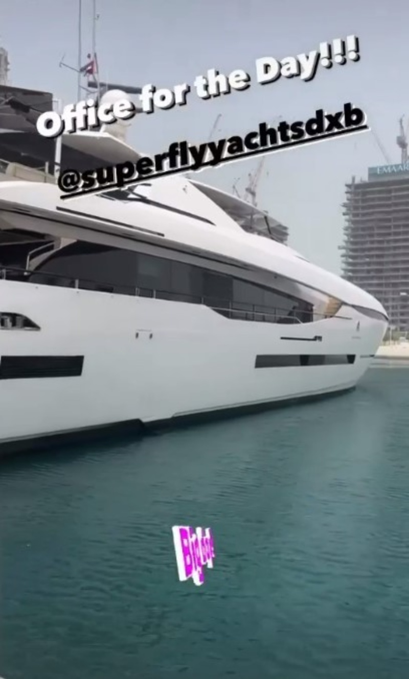 فلويد مايويذر دبي خارجي