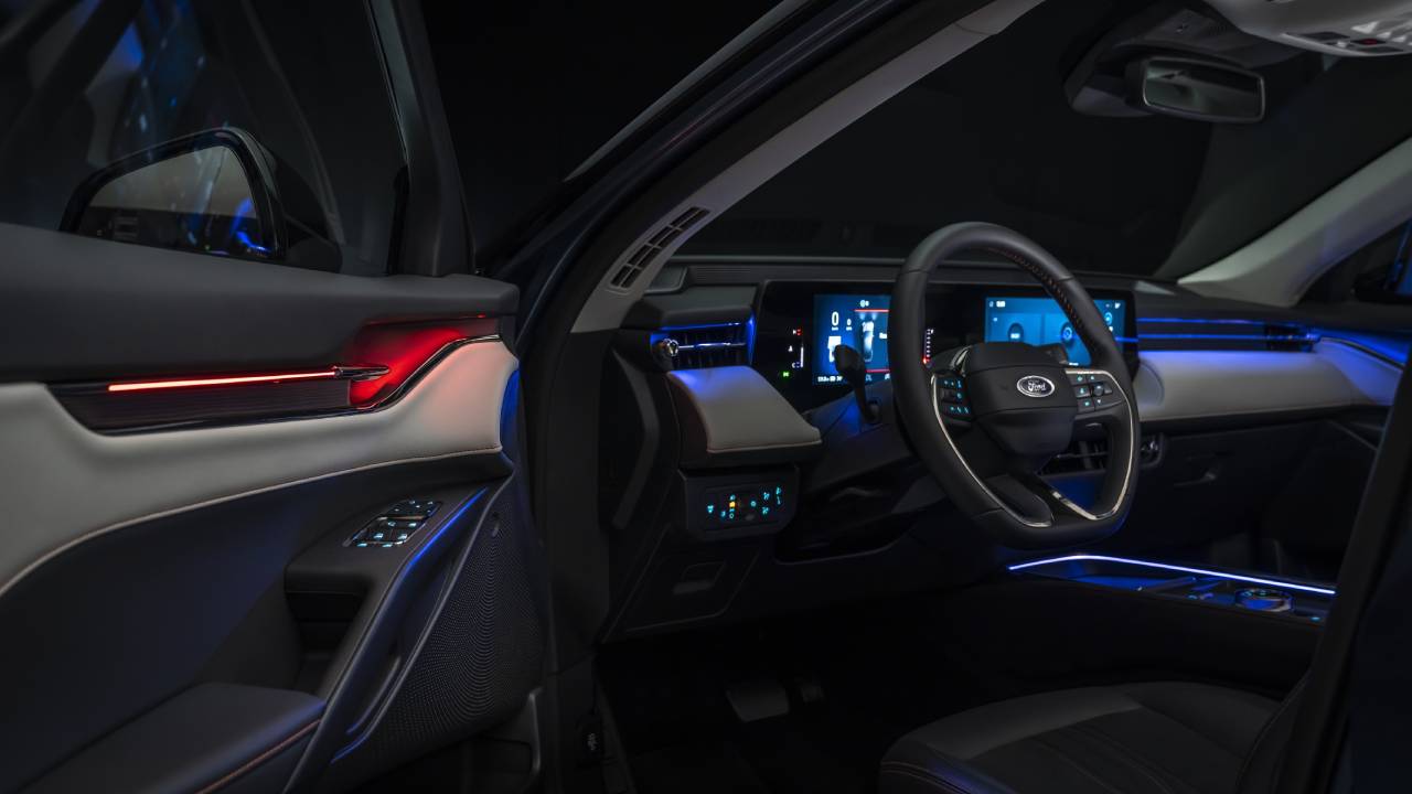 فورد تورس الجديدة ساحرة من الداخل